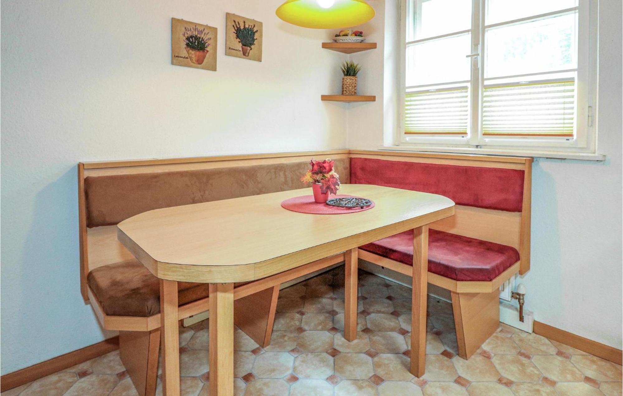 Ferienwohnung Mit Seeblick Aldrans Екстер'єр фото