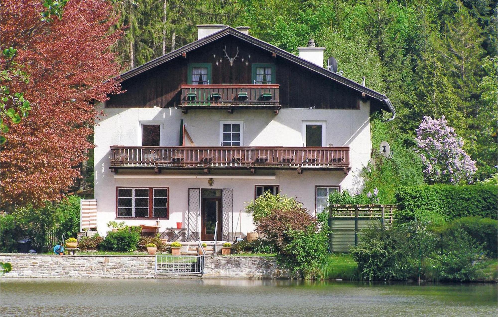 Ferienwohnung Mit Seeblick Aldrans Екстер'єр фото